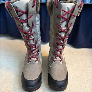 Cougar Women's Winter Boots with Red and Tan Accents